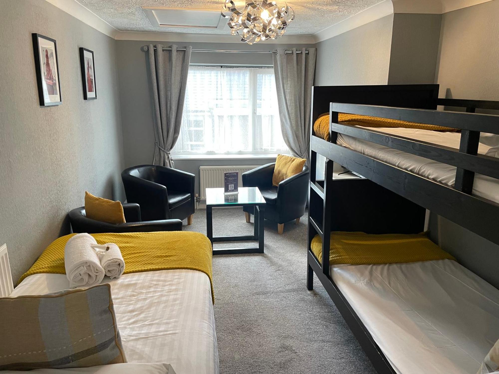 The Wildings Hotel & Tudno'S Restaurant Llandudno Bagian luar foto