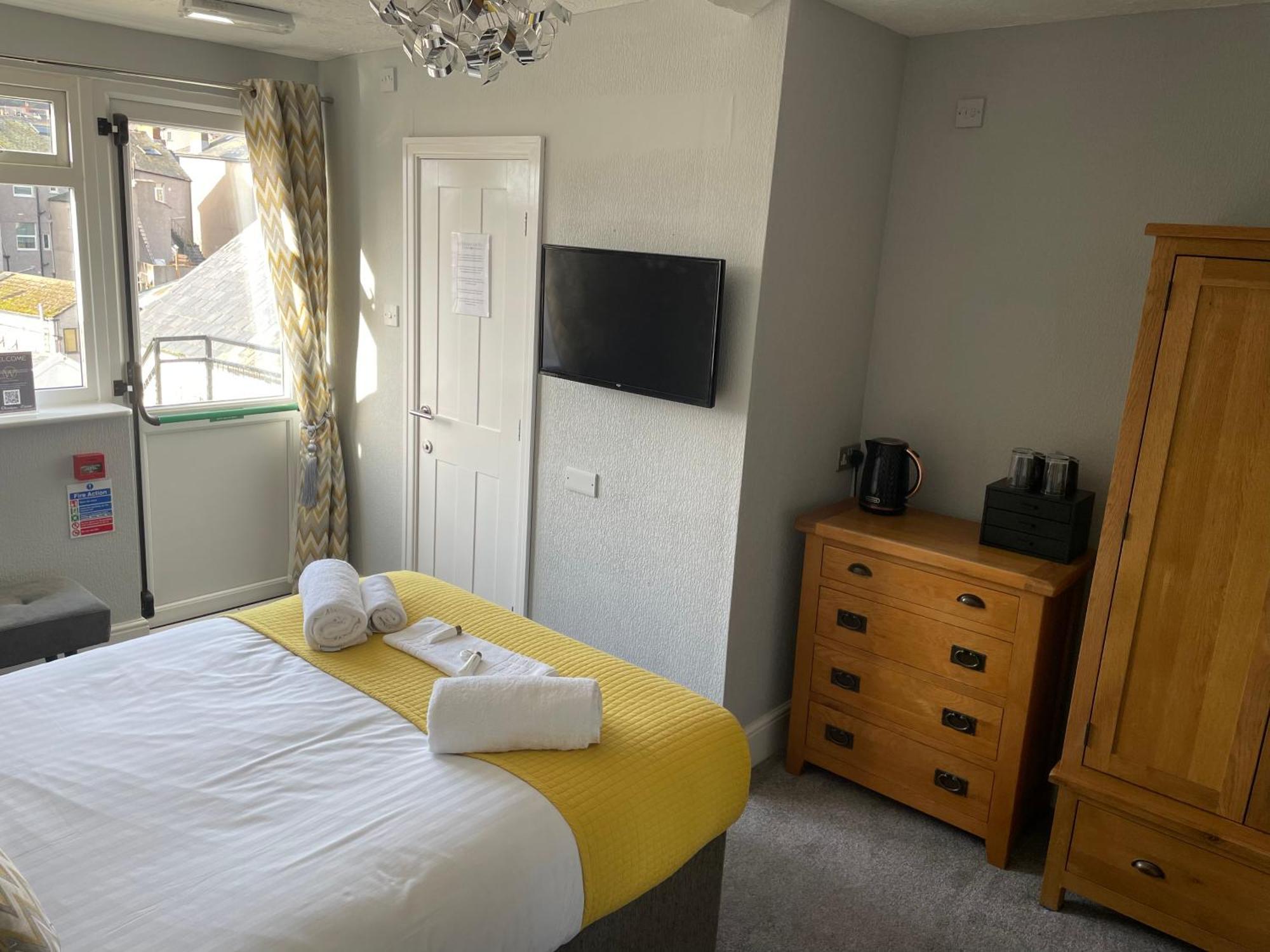 The Wildings Hotel & Tudno'S Restaurant Llandudno Bagian luar foto