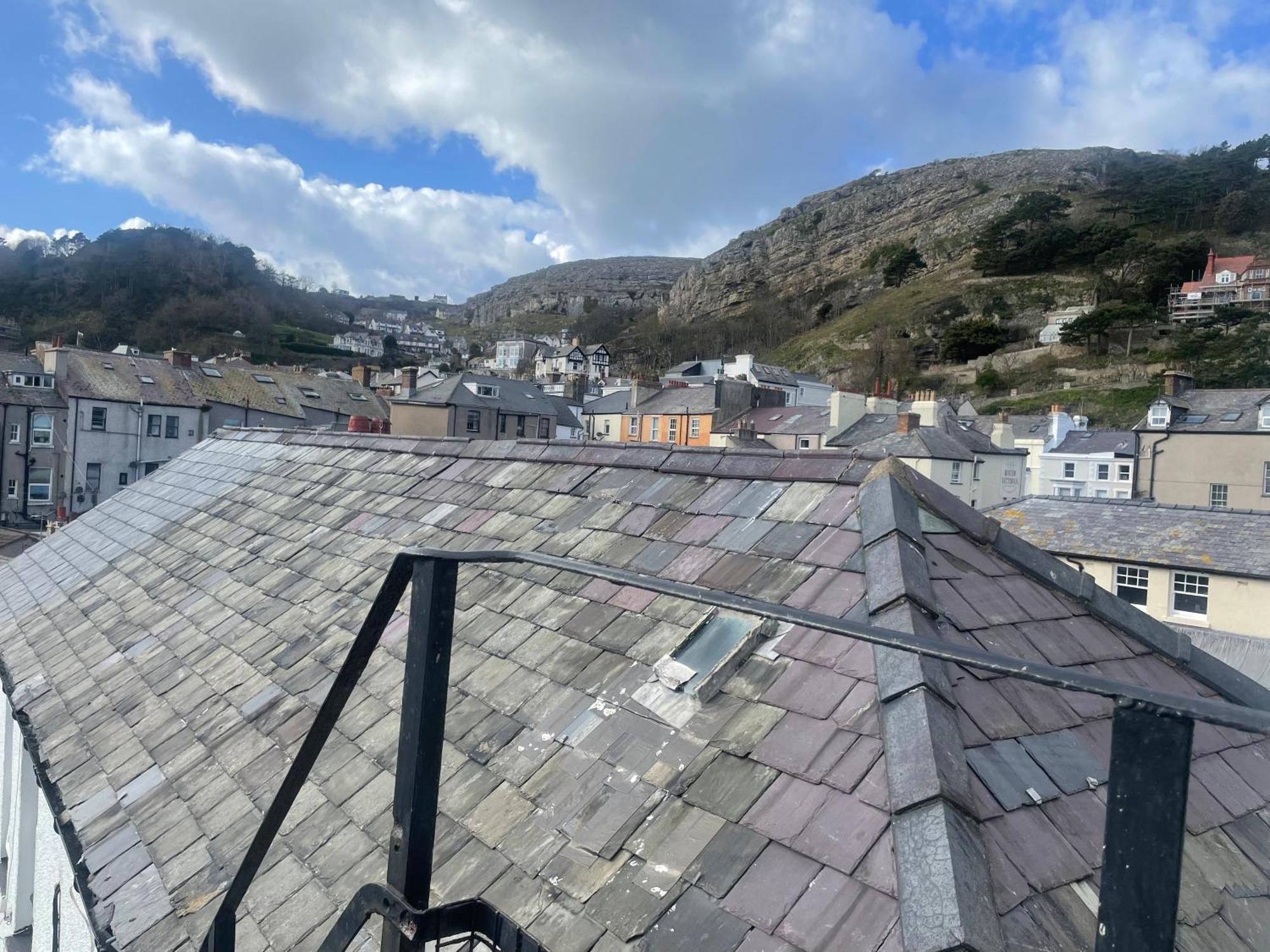 The Wildings Hotel & Tudno'S Restaurant Llandudno Bagian luar foto