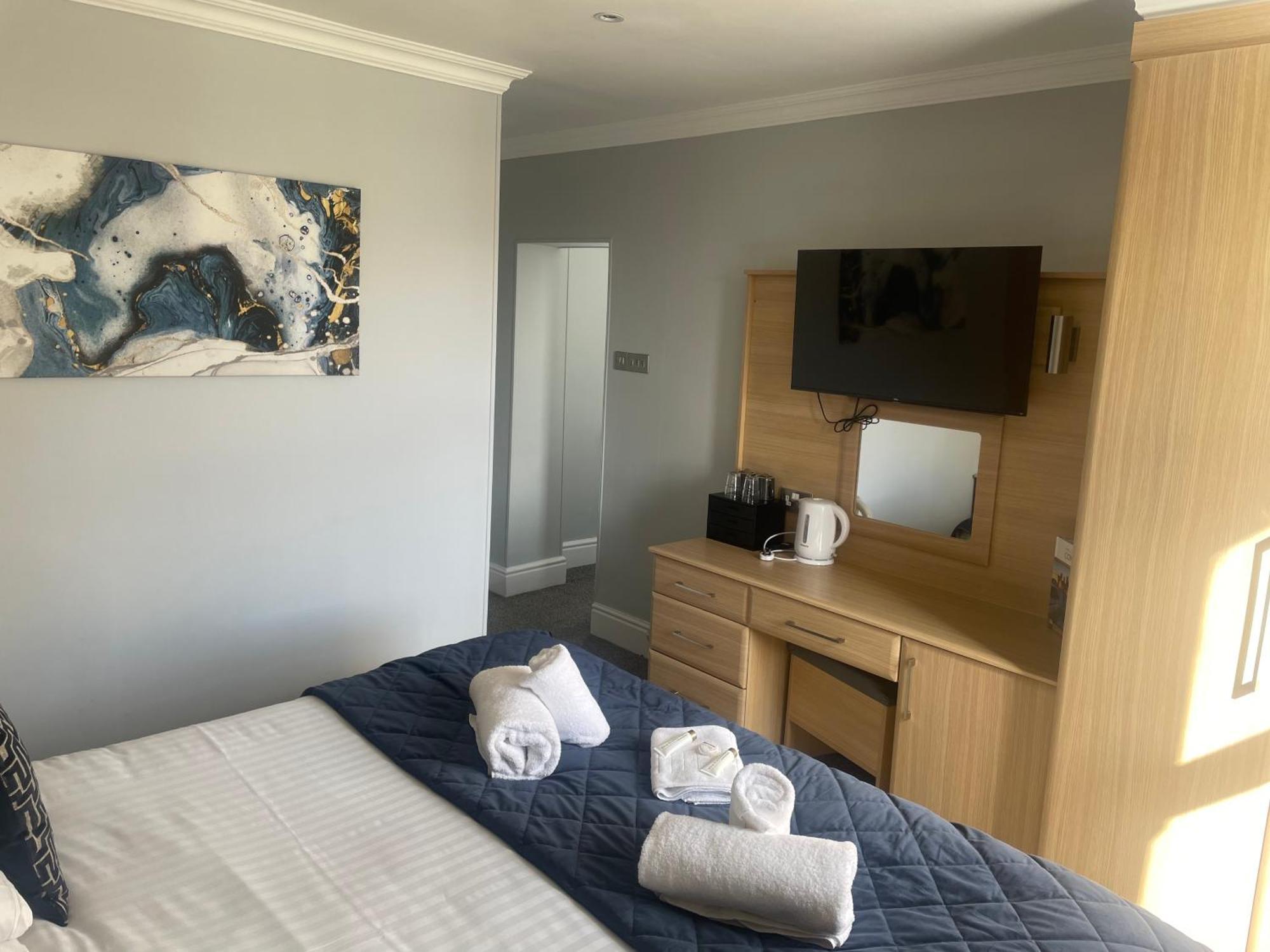 The Wildings Hotel & Tudno'S Restaurant Llandudno Bagian luar foto