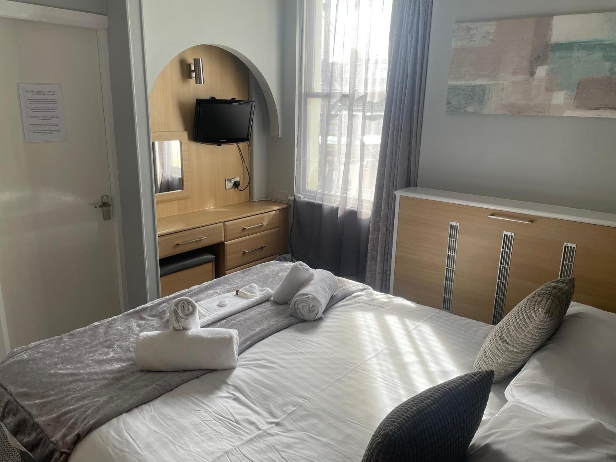 The Wildings Hotel & Tudno'S Restaurant Llandudno Bagian luar foto